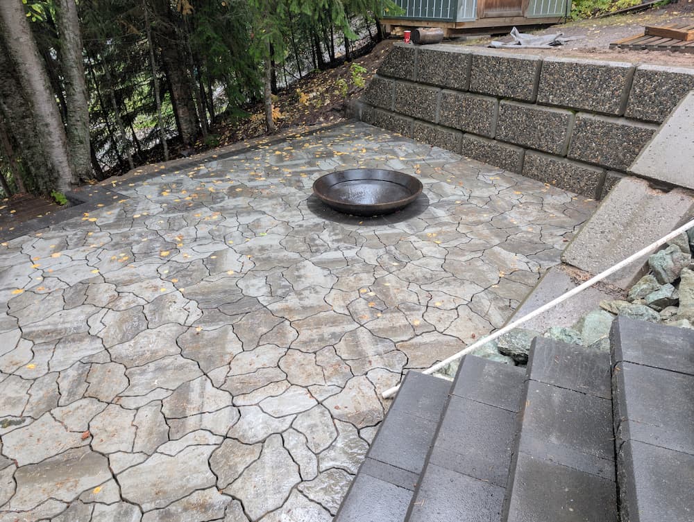custom-paving-stone-patio-construction-pg